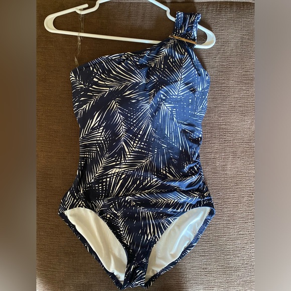 Michael Kors One Shoulder One Piece Swimsuit! - Picture 4 of 7